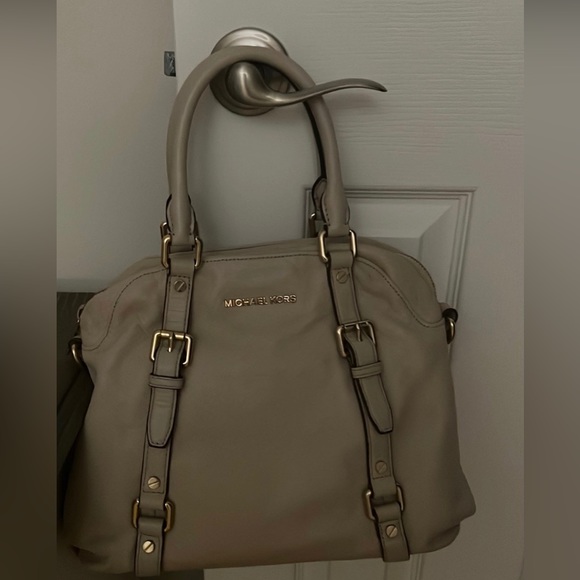 Michael Kors Handbag - Picture 1 of 5